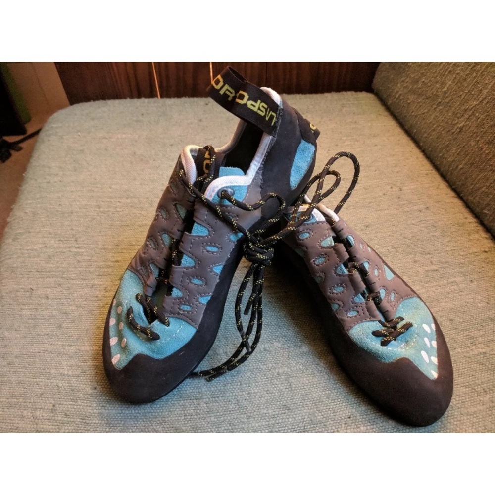 Women (9.5) and Men’s (7) Sportive Climbing Shoes